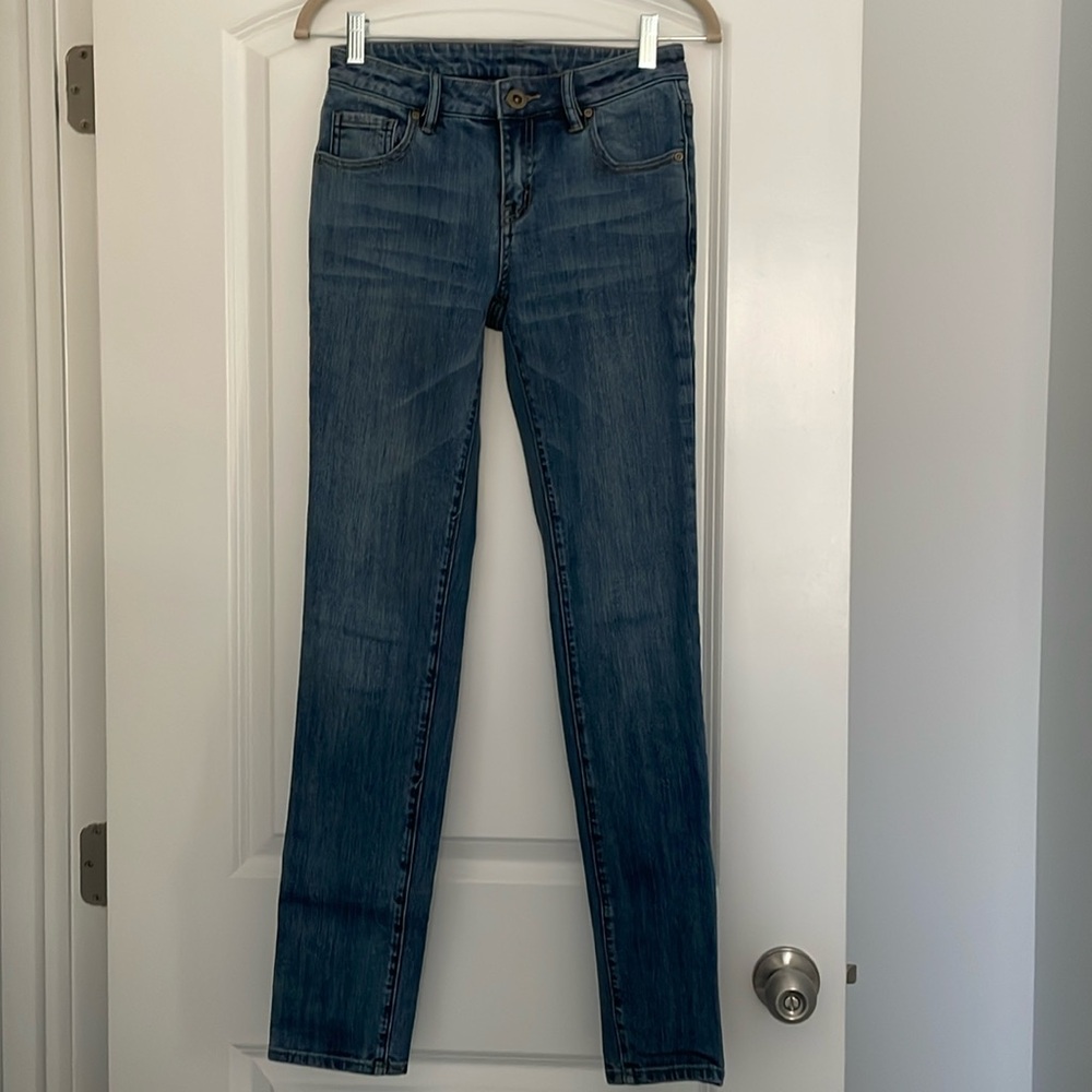 BCBGmaxazria jeans size 25
